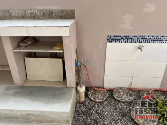 Imagem Casa de 2 Quartos, 1 Suíte em Itaipuaçu
