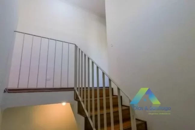Imagem Casa à venda com 160m², 4 quartos e 2 vagas