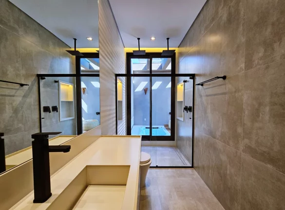Imagem Imperdível! Casa à venda em Riviera de São Lourenço Módulo 16, 5 quartos, 5 suítes, 3 salas, 4 vagas, 524m². Venha conferir!