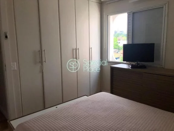 Imagem Lindo apartamento, totalmente reformado em rua charmosa e de fácil acesso para toda comodidade do b...