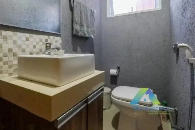 Imagem Casa à venda com 160m², 4 quartos e 2 vagas