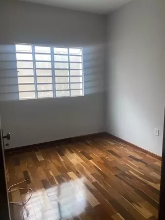 Imagem Casa à venda, 3 quartos, 1 suíte, 2 vagas, São João Batista - Belo Horizonte/MG