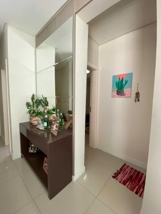 Imagem Apartamento mobiliado na Praia Brava com 1 suíte, 2 demi-suítes e 2 vagas de garagem em Itajaí/SC