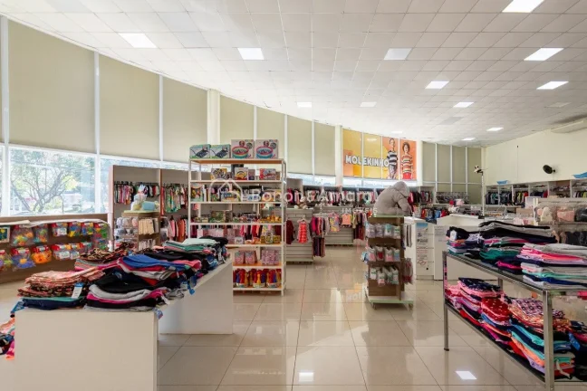 Imagem Apresentamos um galpão comercial com infraestrutura completa, ideal para empresas que buscam um esp...