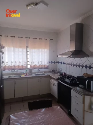Imagem Impecável casa em condomínio à venda em Ribeirão Preto-SP, no Royal Park, com 3 suítes, 3 vagas e 480m². Venha conhecer!
