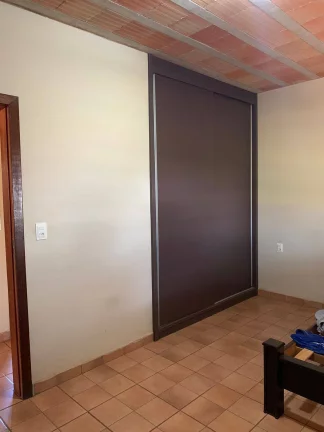 Imagem OPORTUNIDADE!!!
* LINDA CHÁCARA DE 3882,79 m²
* POSSUI UMA CASA CONSTITUÍDA DE 2 QUARTOS SENDO, 1...