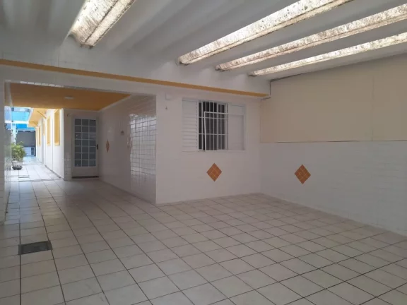 Imagem Aluguel de Casa de Luxo em Praia Grande-SP, Bairro Tupi: 3 Quartos, 2 Suítes, 3 Banheiros, 3 Vagas, 100m². Venha Conferir!
