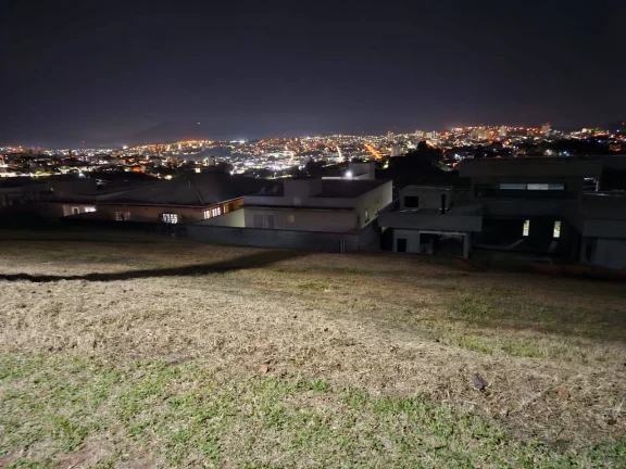 Imagem Lindo terreno no condomínio Vila Real