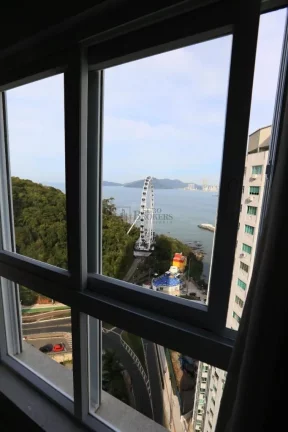 Imagem Apartamento com 4 suítes à venda de frente a roda Gigante em Balneário Camboriú
