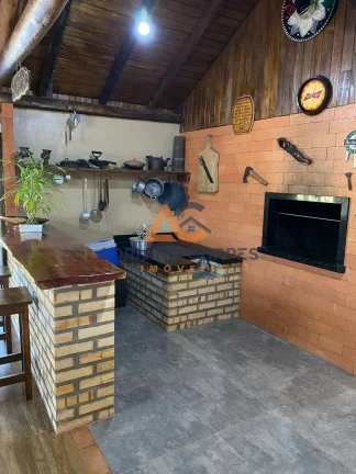 Imagem Chácara à venda em Balneário Piçarras-SC, com 3 dormitórios e 20.000 m² Adriano Carpes Imóveis vende