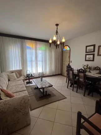 Imagem Trindade: onde a vida acontece ? Casa ampla maravilhosa com tudo ao seu redor