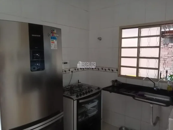 Imagem Casa com piscina à venda no Parque dos Buritis, Uberaba - MG