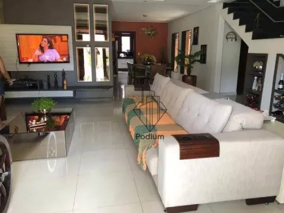 Imagem Casa de 1º andar com piscina nas proximidades de restaurantes e supermercado no Manaíra - CA0172