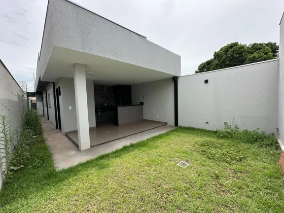 Imagem Linda Casa à Venda Projeto Funcional e Amplo!