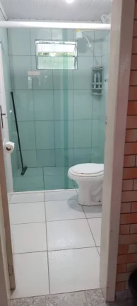 Imagem Terreno com Ampla Casa Não Averbada em Shangri-la - Estuda Permuta