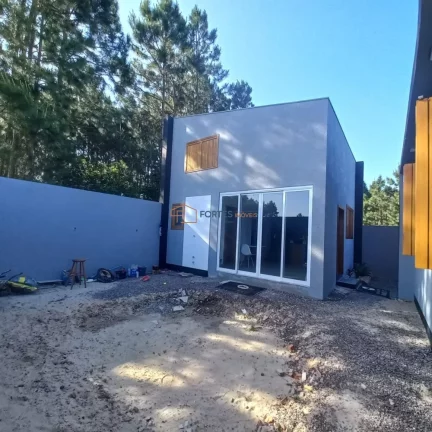 Imagem Fortes Imóveis vende Casa moderna em Capão Novo