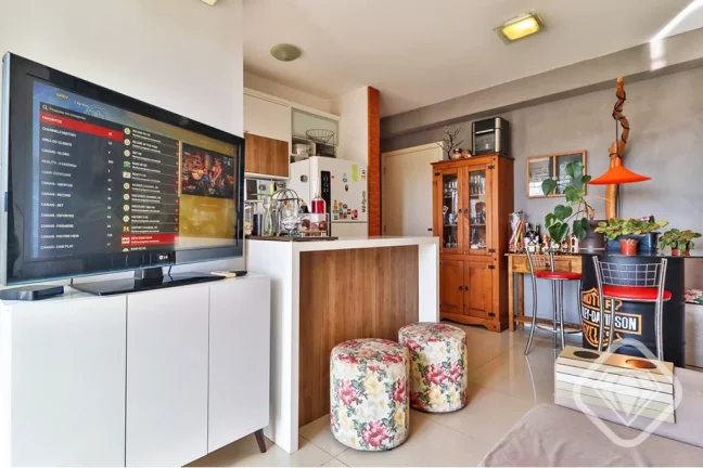 Imagem Apartamento moderno e ensolarado no Condomínio Veríssimo

Uma excelente oportunidade para quem bus...