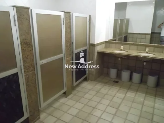 Imagem LOJÃO de frente para o mar na Praia do Morro, Guarapari! 812m², 6 lojas prontas, ar-condicionado, segurança e 2 acessos. Ideal para grandes negócios.