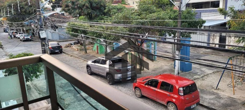Imagem Casa com 5 Quartos à Venda, 330 m² em Encruzilhada - Recife