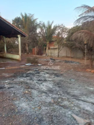 Imagem Rancho com 2 dormitórios à venda, 100 m² por R$ 200.000,00 - Zona Rural - Itumbiara/GO