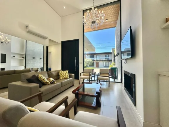 Imagem Casa em Condominio 4 Dormitórios - Bairro Centro