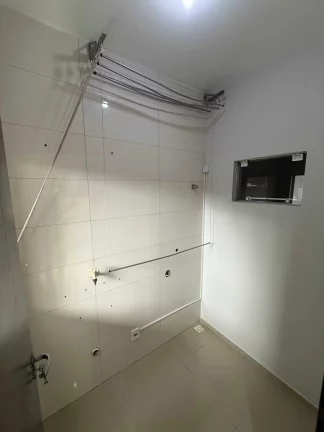 Imagem Geminado com 3 dormitórios sendo 1 suíte e 2 vagas de garagem - Boa Vista | Joinville/SC