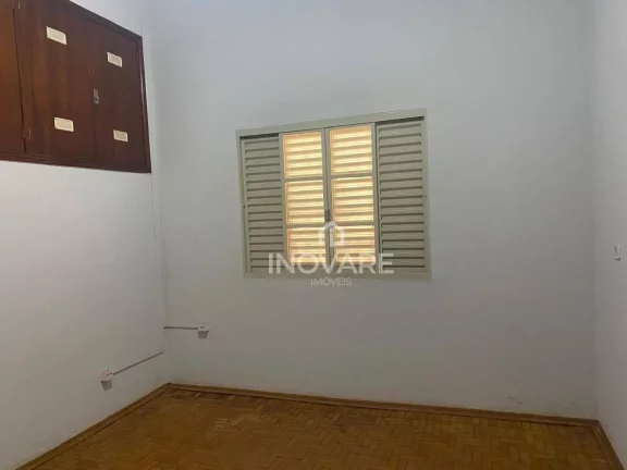Imagem Casa com 3 dormitórios para alugar, 360 m² por R$ 3.000,00/mês - Setor Central - Itumbiara/GO
