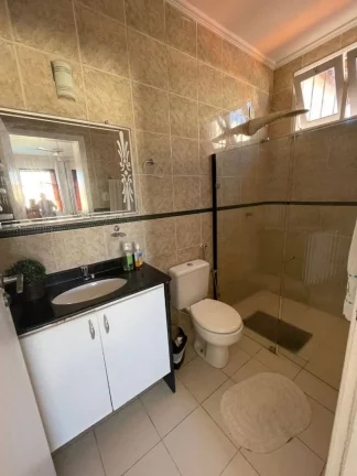 Imagem Casa à venda no bairro Atalaia - Espaçosa, 4 suítes, ótima localização!