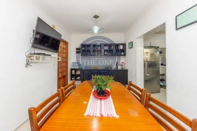 Imagem Imperdível: Casa à venda em São Paulo-SP, Vila Guarani (z Sul) com 3 quartos, 3 suítes, 2 salas, 4 banheiros e 2 vagas de garagem, 200m².