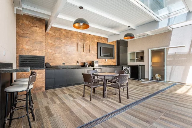 Imagem Sobrado Campo Comprido 3 quartos com piscina coberta e aquecida