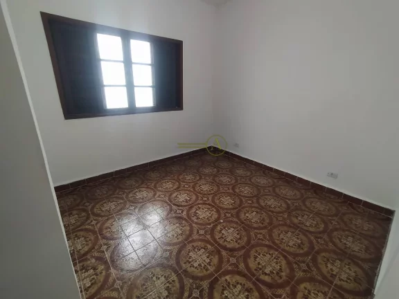 Imagem Casa 3 dorms, piscina a 300m da praia à venda em Peruíbe