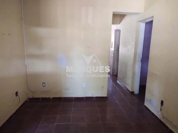 Imagem Imovel com 3 casas, terreno de 400m2