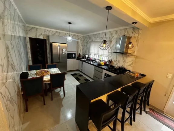 Imagem Sobrado com 4 dormitórios à venda, 276 m² por R$ 895.000,00 - Vila Lúcia - Poá/SP