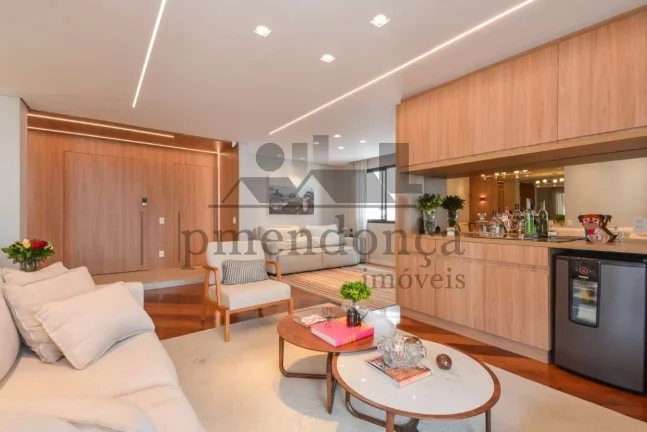 Imagem Apartamento reformado na rua monte Alegre com 3 suítes e 3 vagas, 177m²