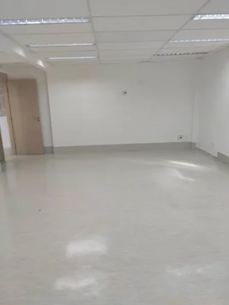 Imagem Conjunto comercial com salas individuais