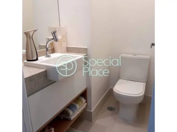 Imagem Ótimo apartamento com 115m² em Moema Pássaros Moderno, andar alto, muita luz natural Living com v...