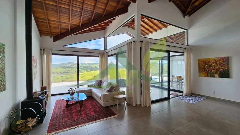 Imagem Chácara com Vista Deslumbrante para a Represa em Piracaia-SP