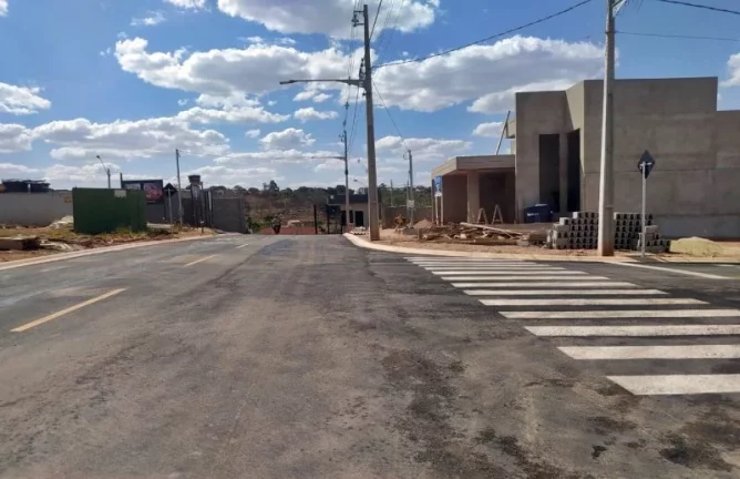 Imagem Lotes em Condomínio Fechado Cidade das Flores em Caldas Nova