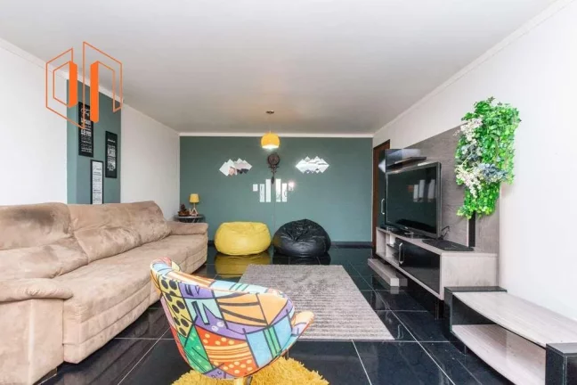 Imagem Apartamento para Venda em Curitiba, Água Verde, 3 dormitórios, 1 suíte, 2 banheiros, 1 vaga