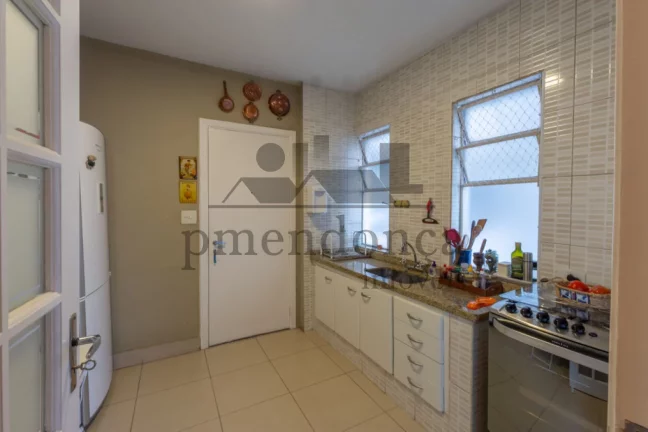 Imagem Apartamento reformado em Perdizes com 3 quartos (1 suíte) e1 vaga, 106m²