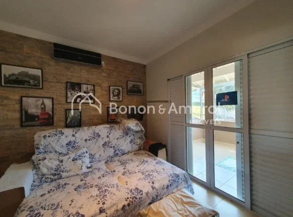 Imagem Em Valinhos, encontra-se esta encantadora casa em um condomínio tranquilo, cercada por área verde ...