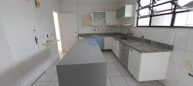 Imagem Cobertura a venda em Santos no Bairro da Pompéia quadra praia.