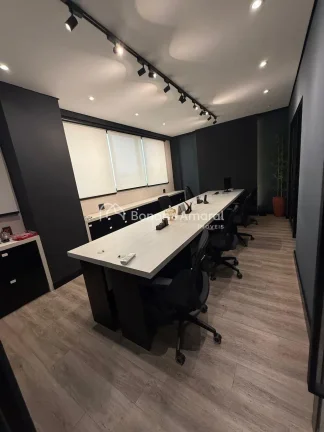 Imagem Oportunidade excelente! Sala comercial mobiliada para locação, contendo 2 banheiros (masculino e f...