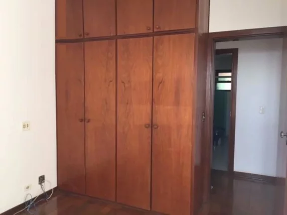 Imagem Apartamento com 150 m2, 3 dormitórios sendo 1 suíte e todos com armário embutido, sala de visita,...