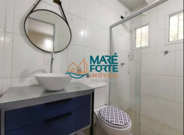 Imagem Maravilhosa casa em bairro fechado com vista mar!
