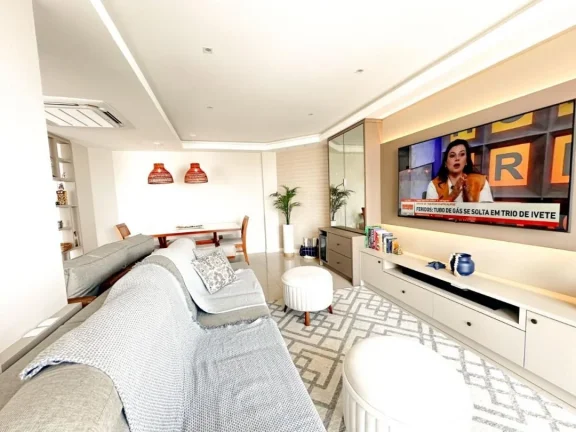 Imagem Apartamento beira mar com 3 dormitórios, sendo 1 suíte, finamente mobiliado e decorado no bairro Gravatá - Adriano Carpes Imóveis vende