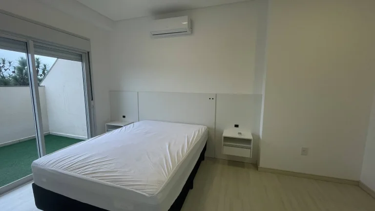 Imagem Apartamento 3 dormitórios locação anual em Canasveiras