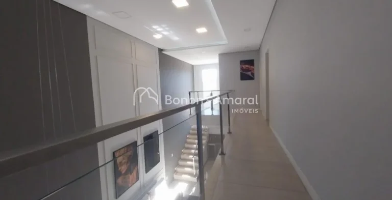 Imagem ...#34;Exclusiva Casa em Condomínio Fechado com Piscina Aquecida e Excelente Localização em Valinhos...#34;