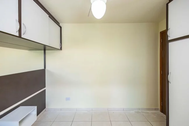 Imagem Sobrado em condomínio no Orleans com Piscina!