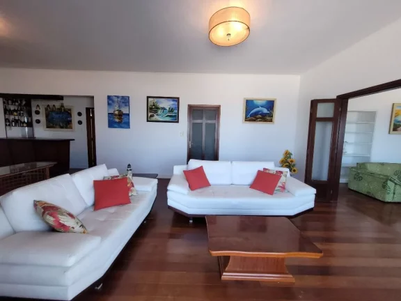 Imagem PITANGUEIRAS - FRENTE TOTAL AO MAR, 209,51 M² ÚTEIS, 01 VAGA DE GARAGEM EM PARQUEAMENTO, EXCELENTE APARTAMENTO, ANDAR ALTO, MARAVILHOSA VISTA